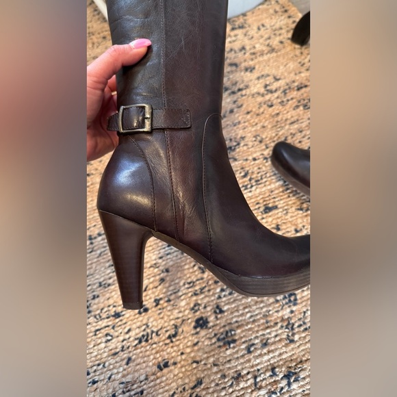100% Genuine Leather Knee-High Boots - Size 6 - Picture 2 of 5